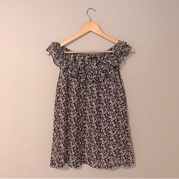Forever 21 Tops - ✨2 for $5✨ Ruffle Floral Short Sleeve Flowy Top TwentyOne Size Small
